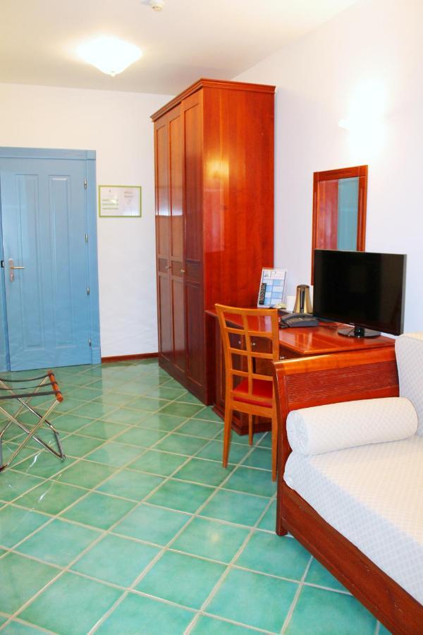 Hotel Pisacane Sapri Kültér fotó
