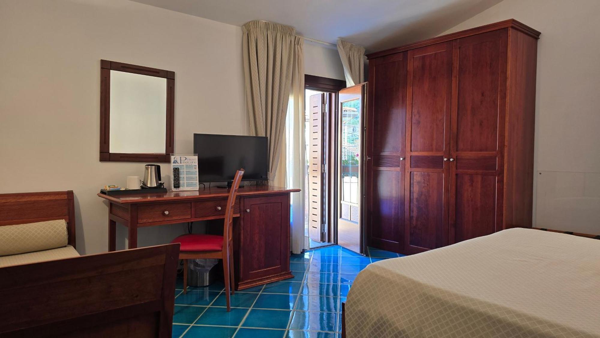 Hotel Pisacane Sapri Kültér fotó