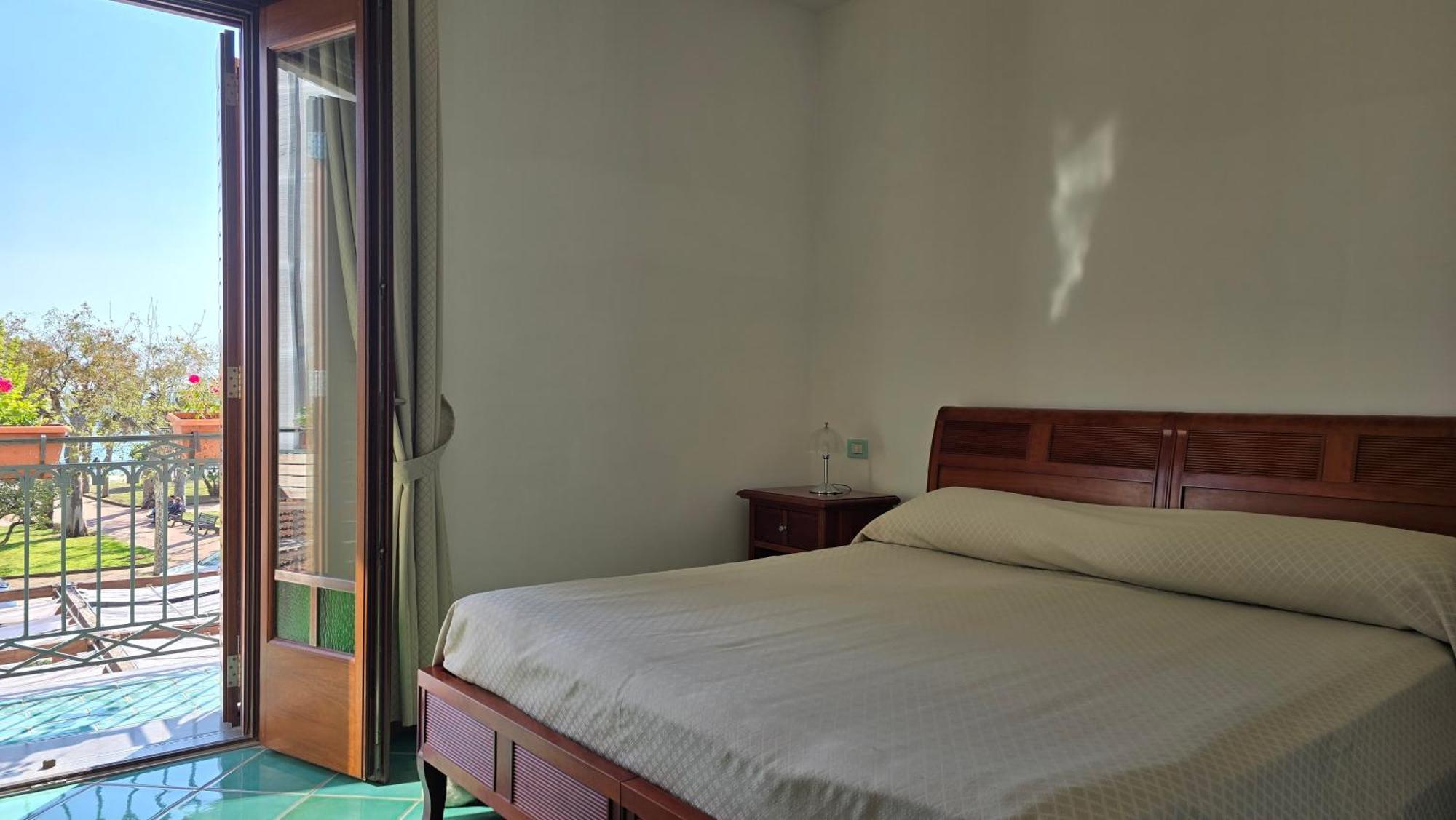 Hotel Pisacane Sapri Kültér fotó