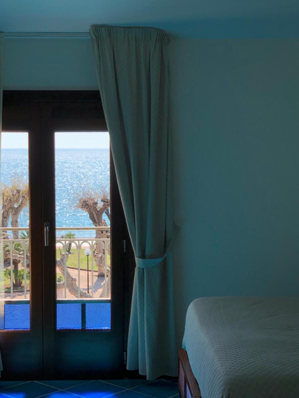 Hotel Pisacane Sapri Kültér fotó